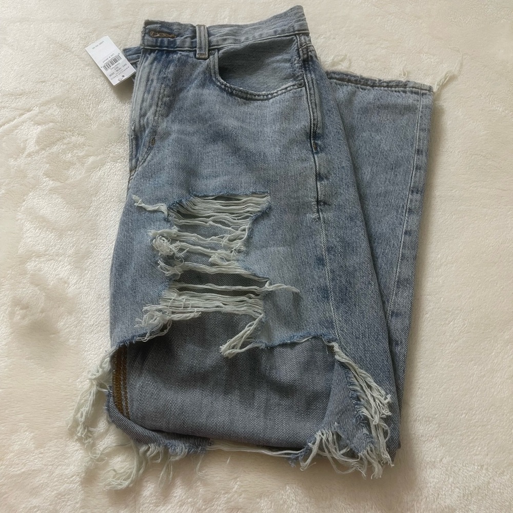 American eagle mom jeans